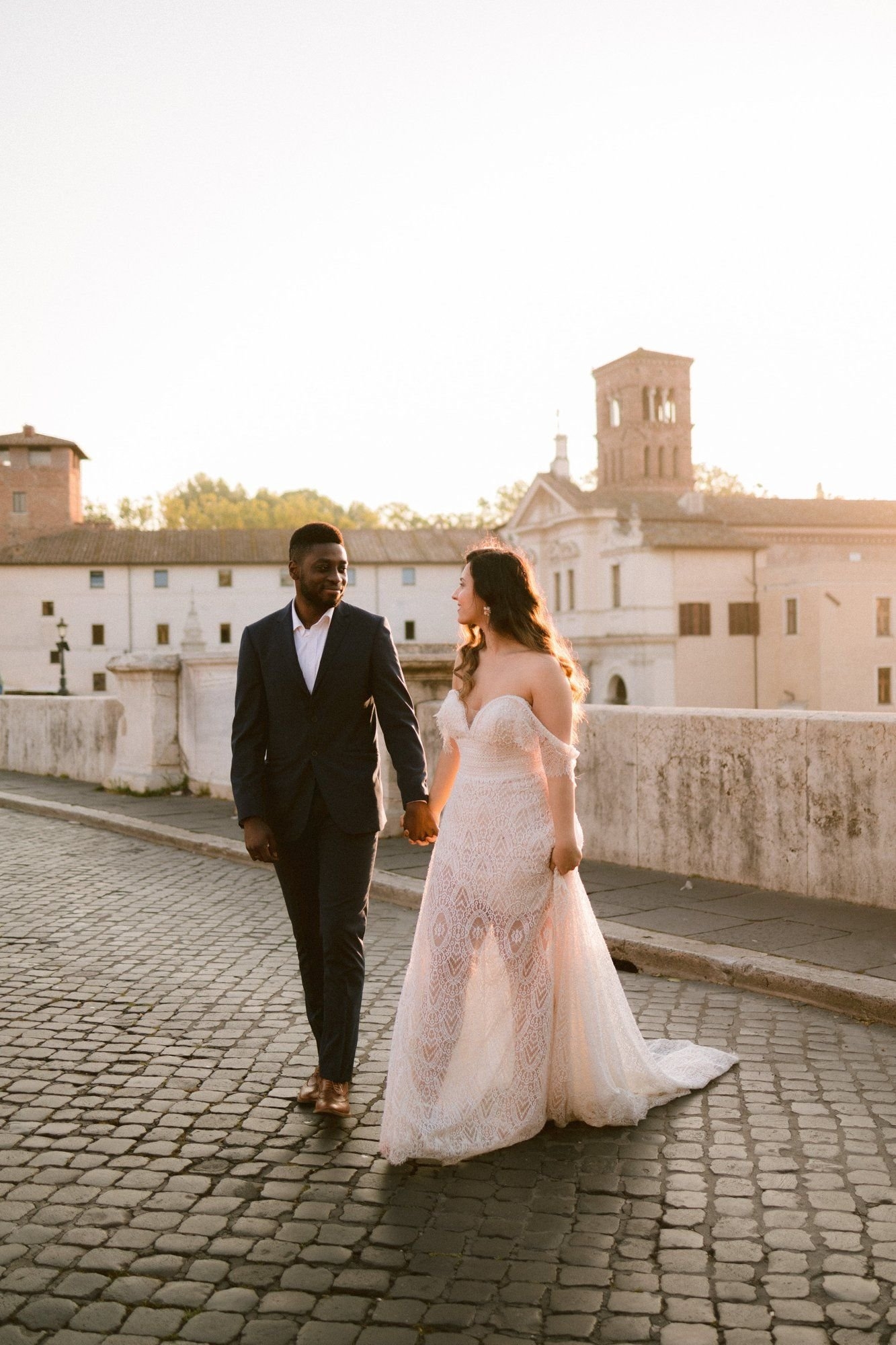 carousel-hero-element image-0